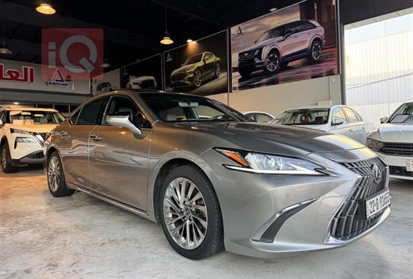 Lexus ES 2023 for sale in Iraq - Kirkuk